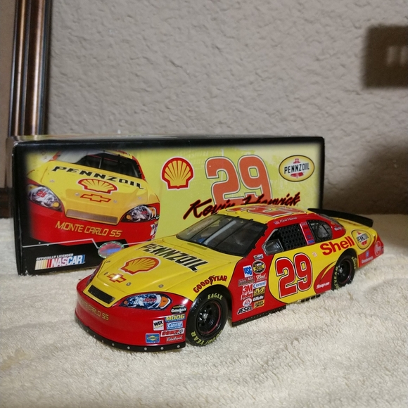 SOLD!!!KEVIN HARVICK #29 Shell Pennzoil 2007 Monte Carlo SS 1:24 NASCAR Diecast - Picture 2 of 12